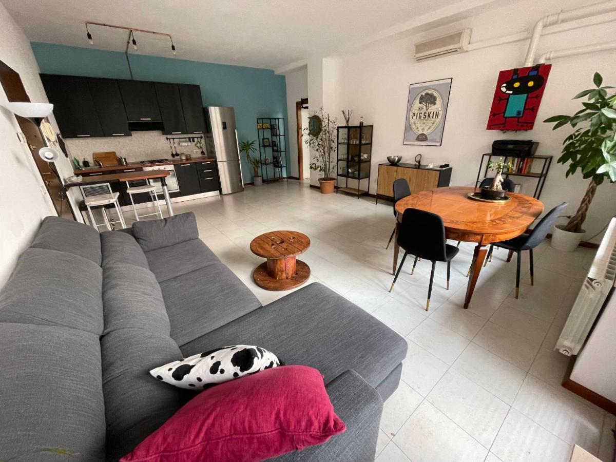 Mecenate Metropolitan Flat Apartment Milan Bagian luar foto